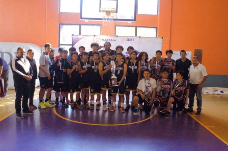 EQUIPO DE BASQUETBOL FEMENIL DE HUAMANTLA TRIUNFA EN EL “TORNEO 4 SEÑORÍOS”
